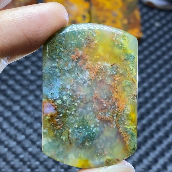 玛瑙/玉髓颈饰未镶嵌陈****石