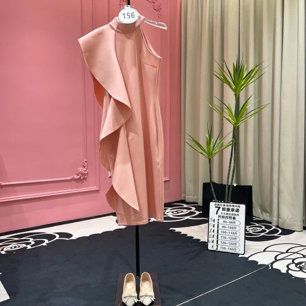 【甄菲】156号 8809名媛气质风轻奢时尚不对称抹经典修身显瘦连衣裙