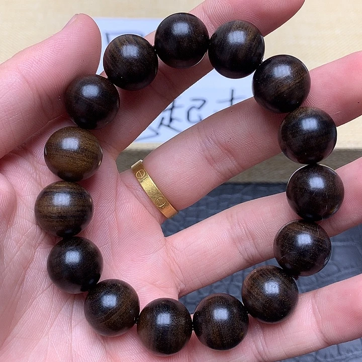 沉香碎屑沉香虎沉