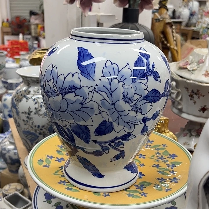 瓷片微瑕陶罐。。。。。。。。。。