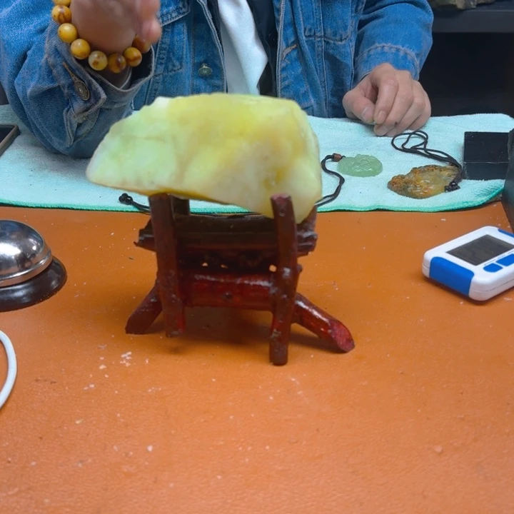 蛇纹石玉原石未镶嵌随机发2