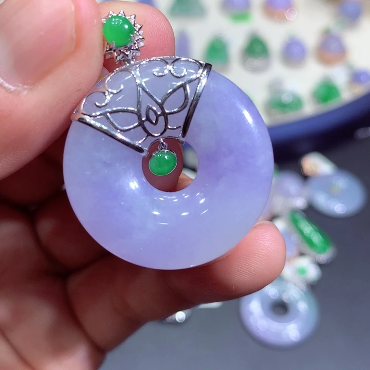 翡翠吊坠(赠链)18K金镶嵌