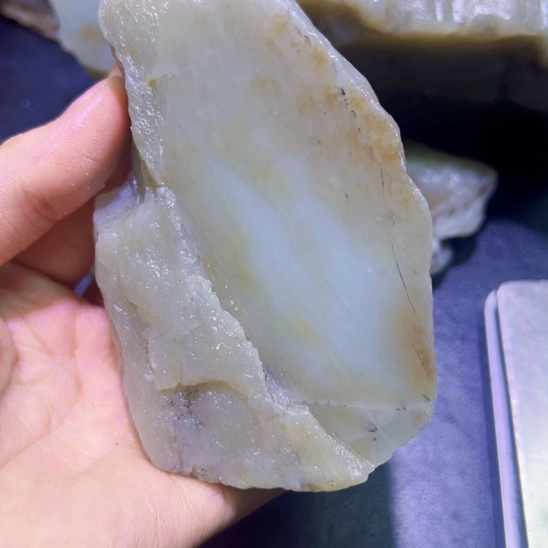 和田玉（糖玉）未镶嵌珠宝半成品