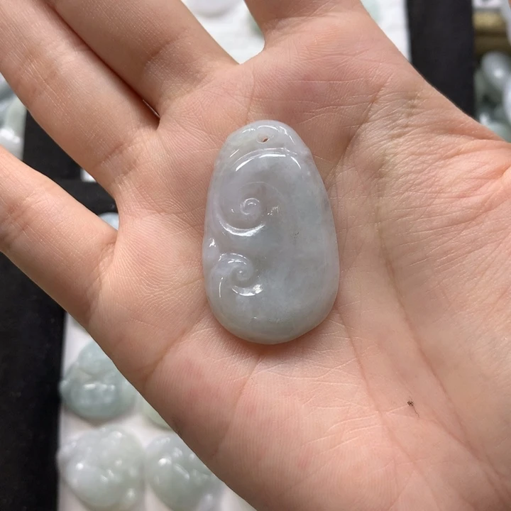 翡翠未镶嵌颈饰缅甸A货翡翠