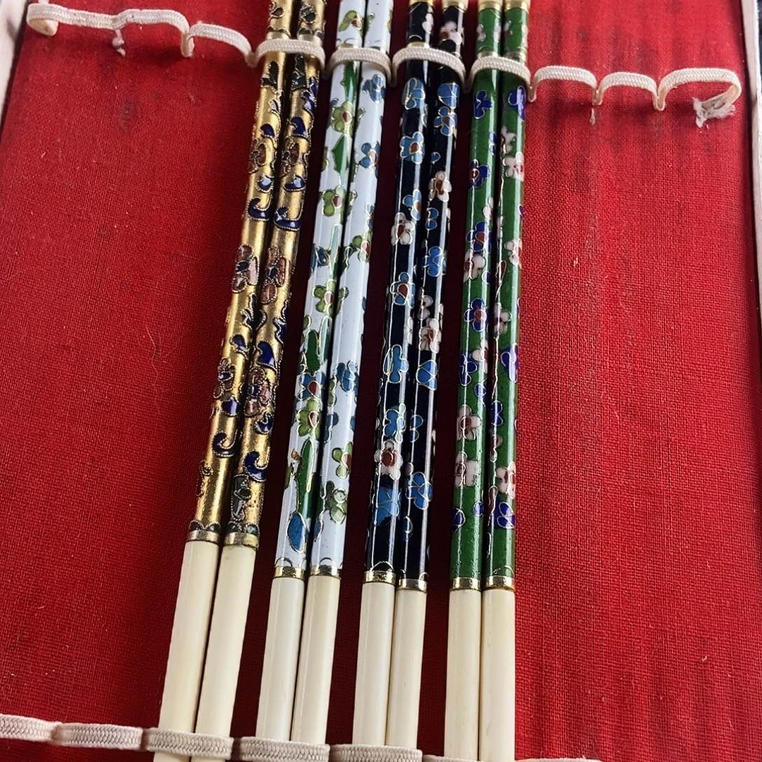 曹***力铜牛骨筷子（金地 白 黑 草绿）