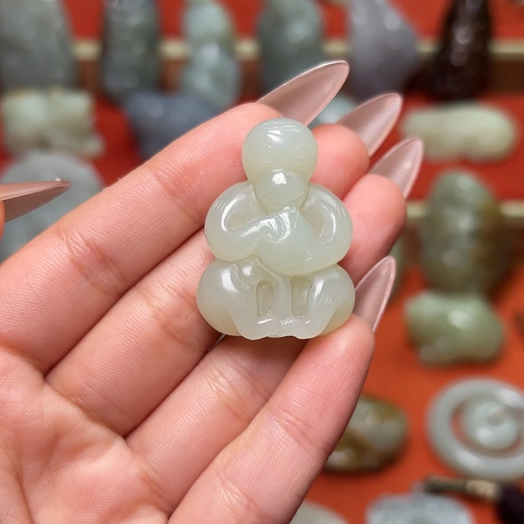 颈饰未镶嵌和田玉