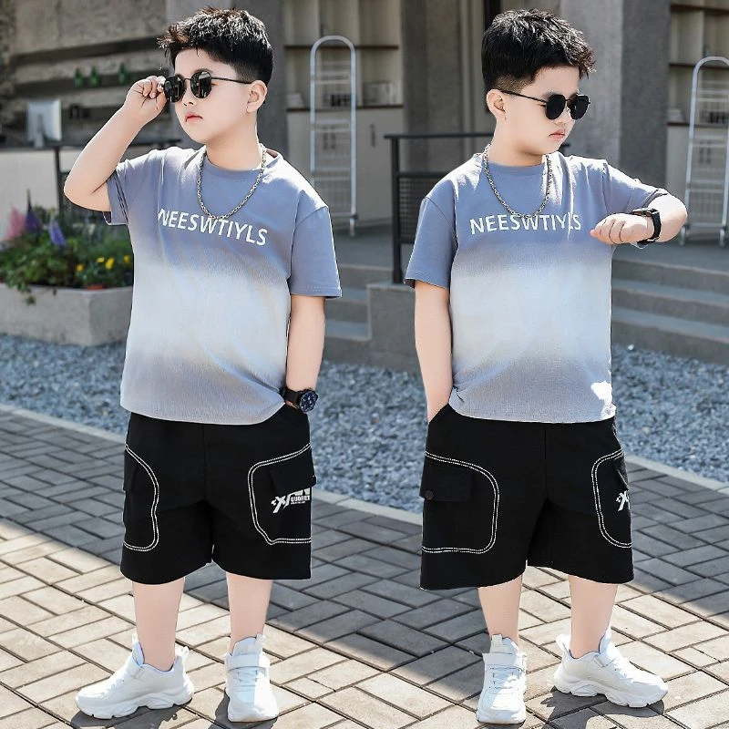 胖男童套装加肥加大夏装洋气中大童短袖短裤两件套宽松运动潮套头