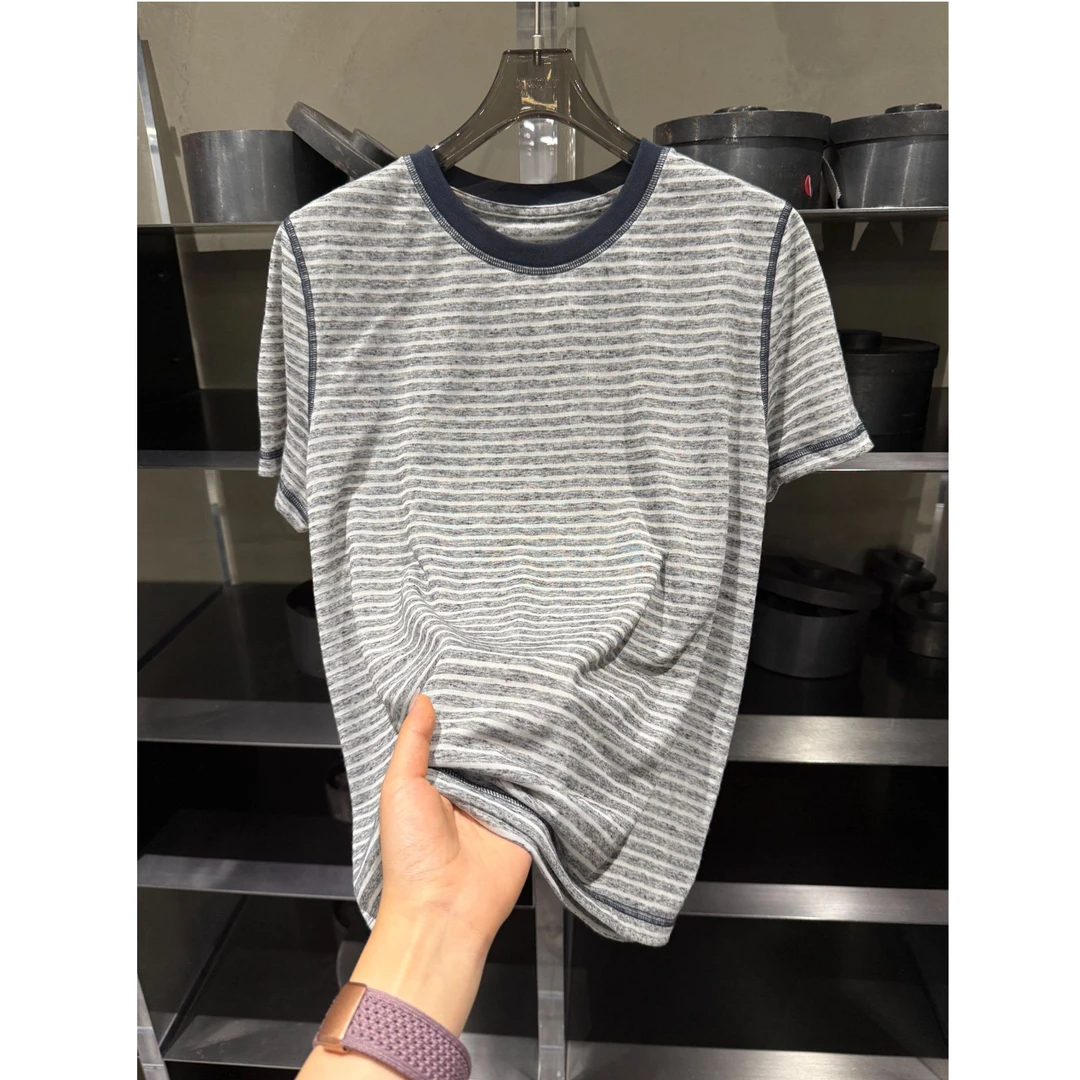 休闲花灰色条纹明线短袖T恤女 T8635