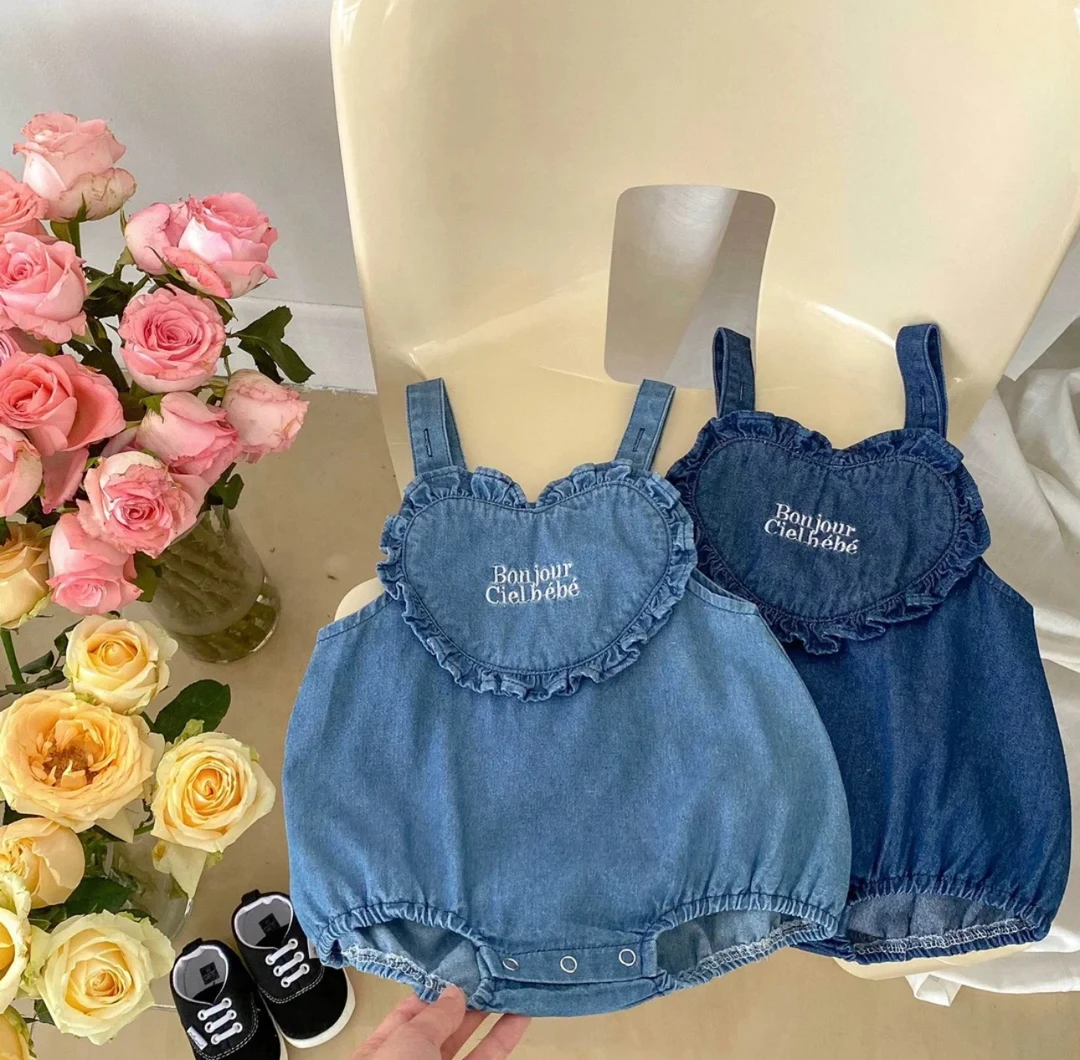 可爱的韩版婴儿小衣服在这里宝宝