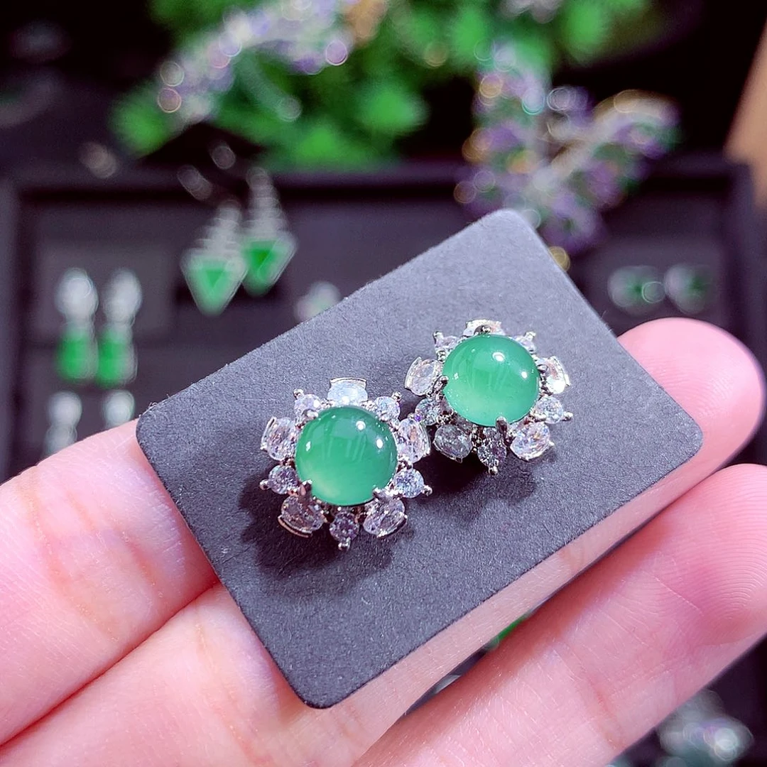 颈饰未镶嵌翡翠天然