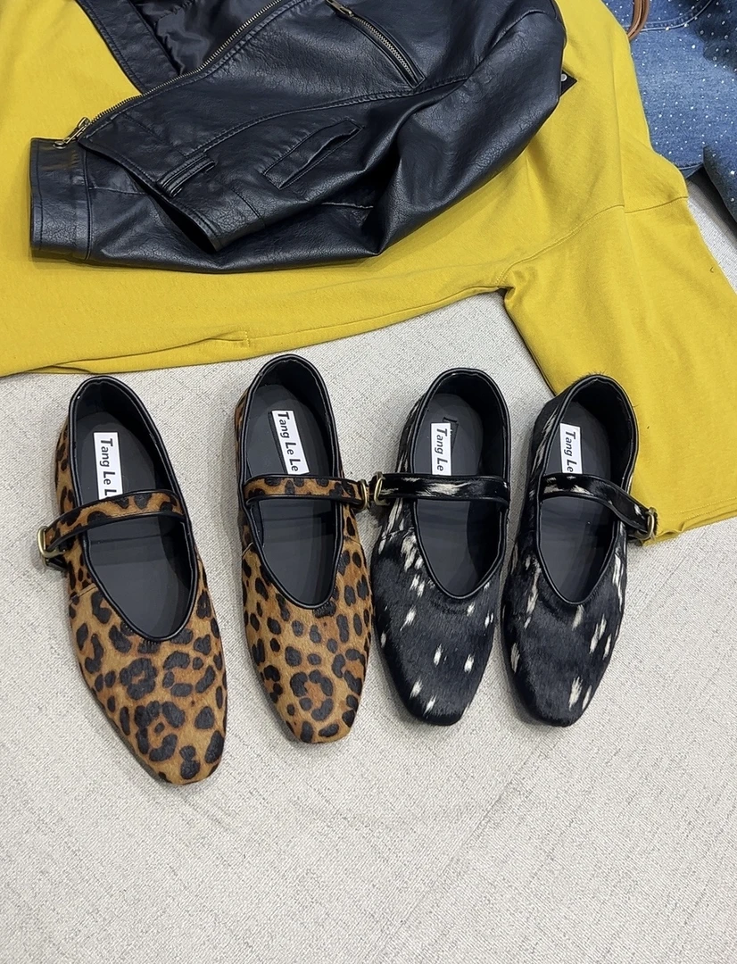 唐乐乐｜25new春夏限定时尚舒适纹理感皮带扣百搭复古休闲鞋