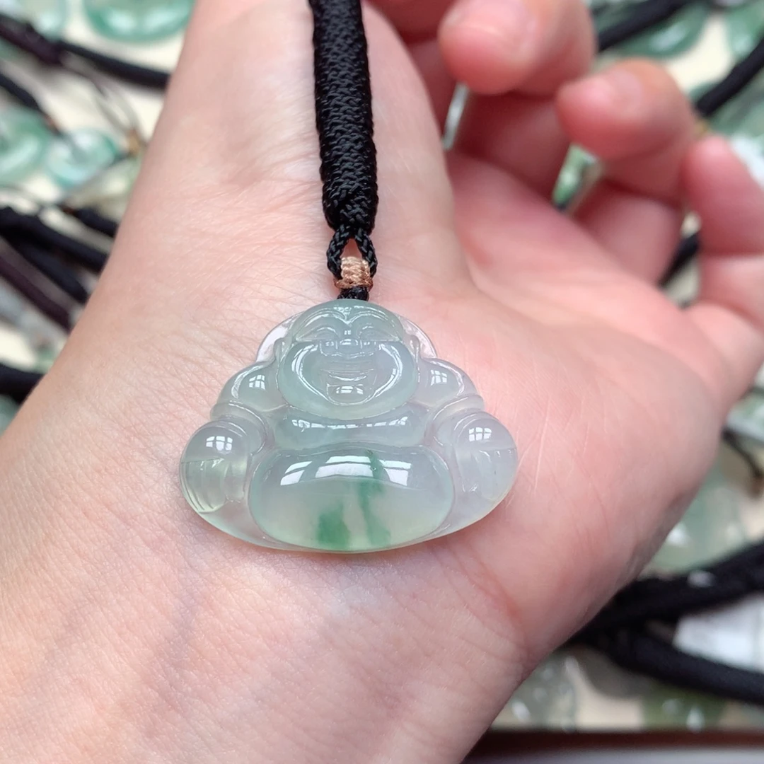 翡翠未镶嵌颈饰佛公