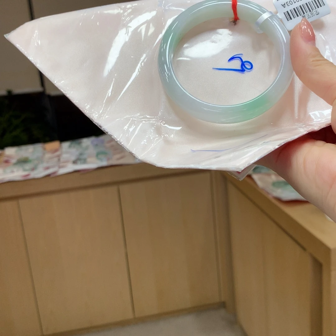 未镶嵌手镯翡翠不退不换