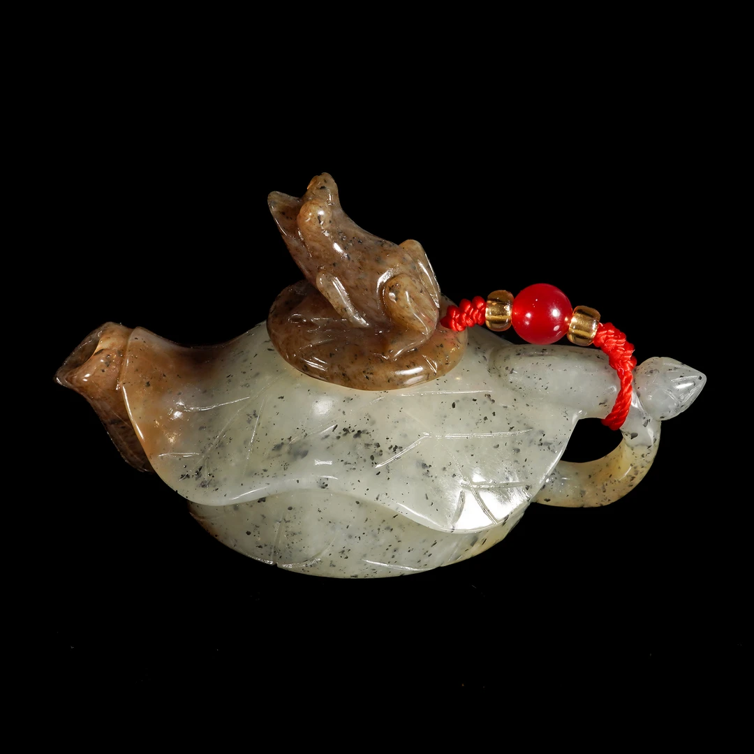 LOT.026和田玉巧雕把把壶/X4031