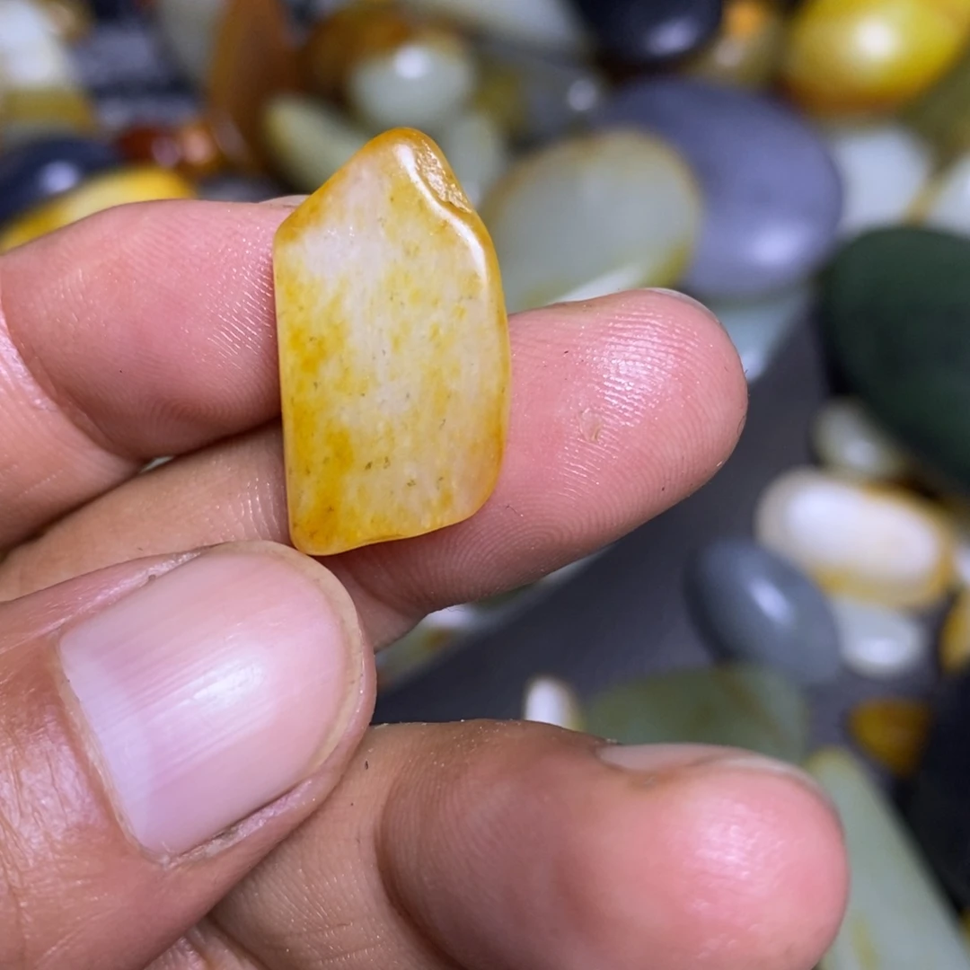 和田玉（糖玉）未镶嵌挂件