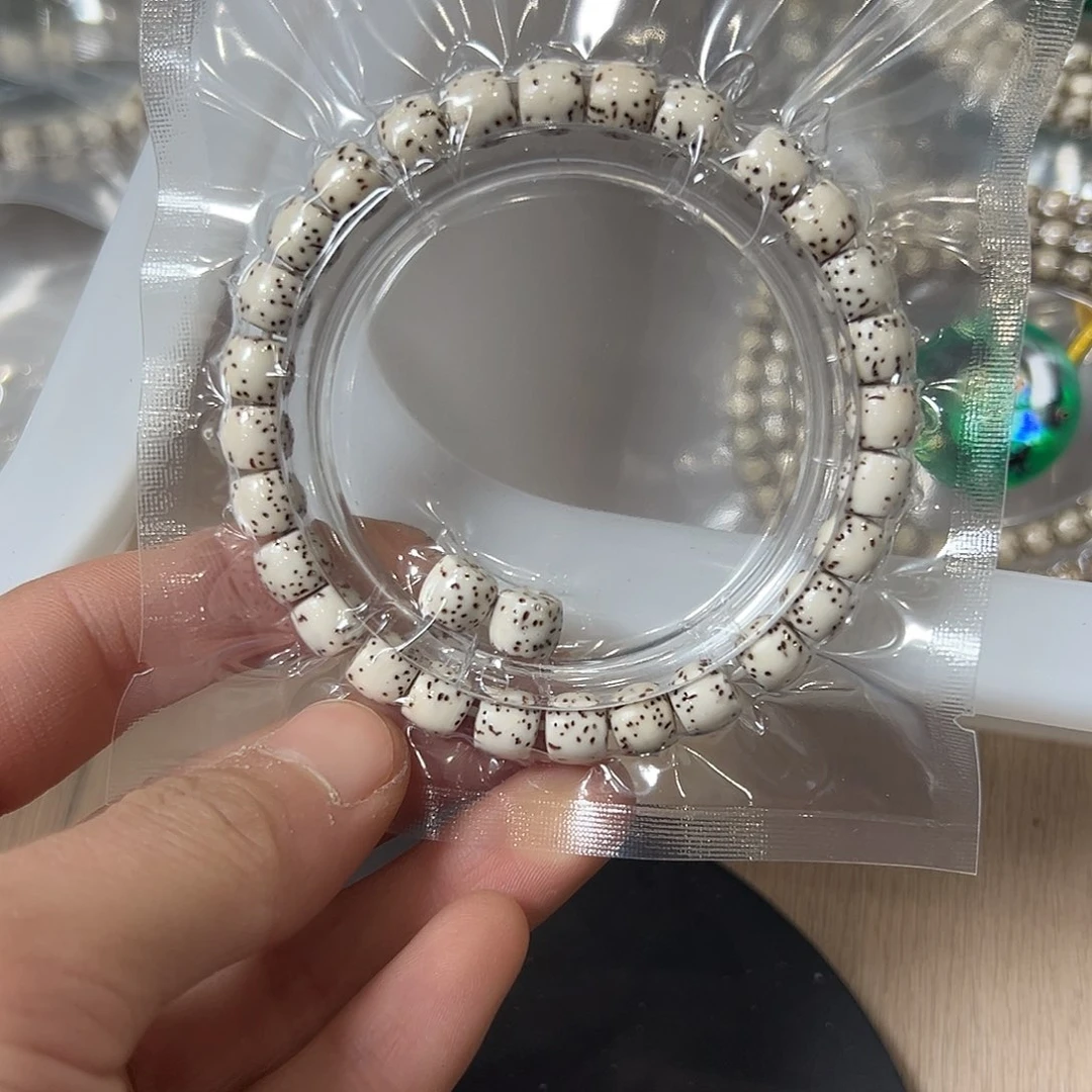 吊坠星月菩提8的微氧化有连星，395