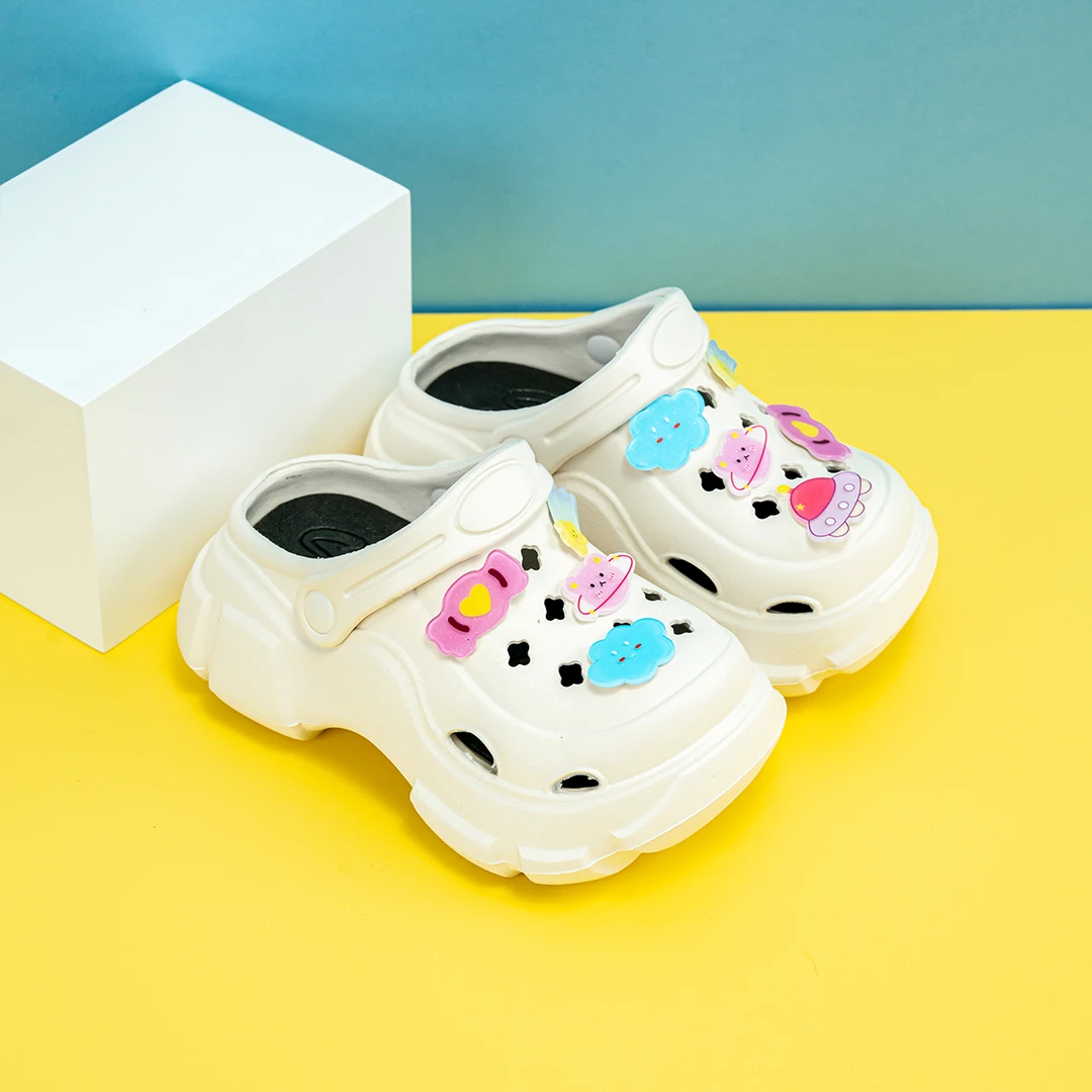 新款卡通云朵UFOEVA洞洞鞋夏季外穿百搭男女童软底防滑凉拖鞋