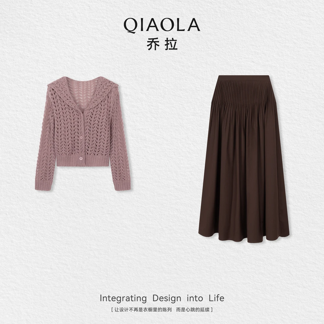 QIAOLA/乔拉【甜心格语】秋季羊毛镂空假连帽上衣梭织斜纹半裙预售