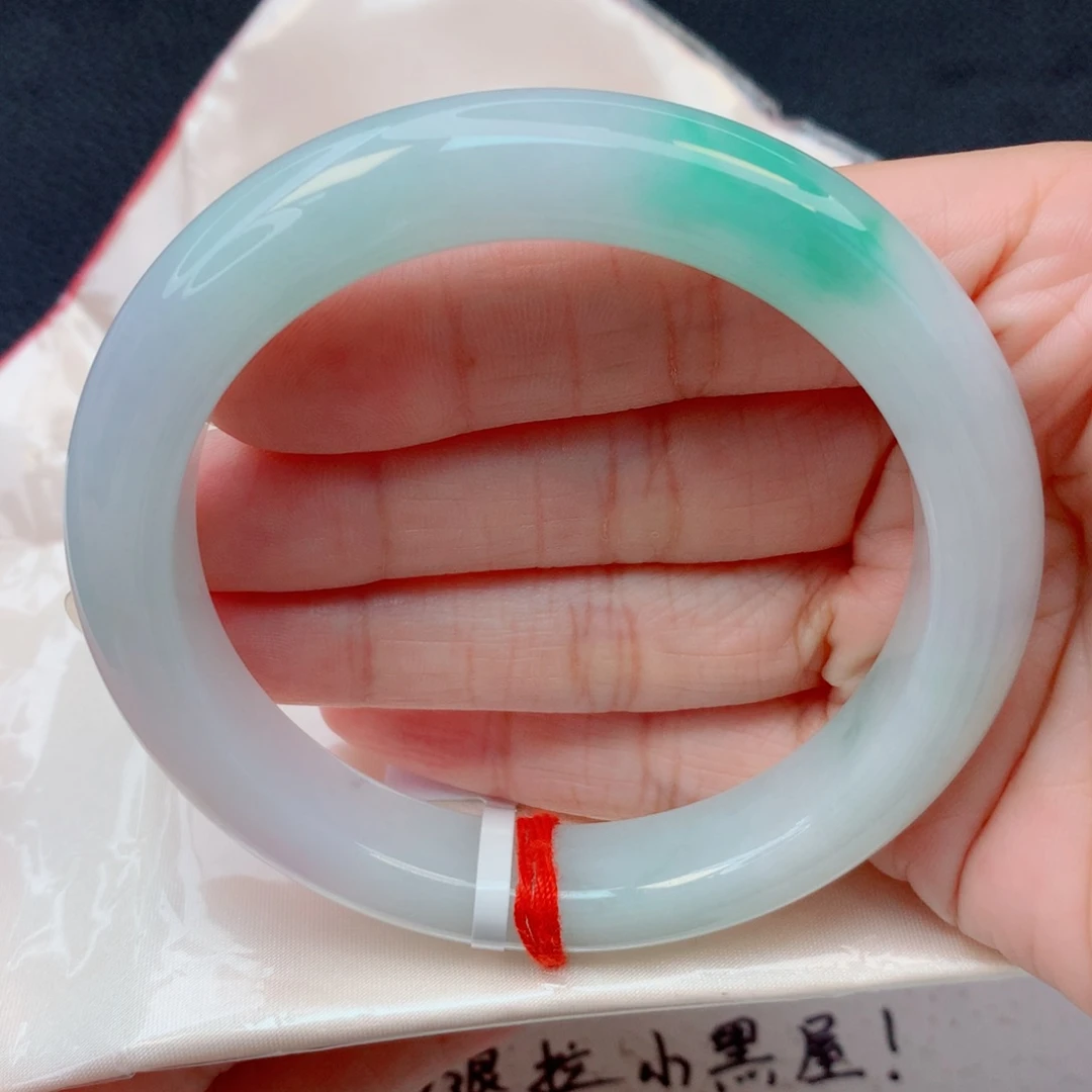 翡翠未镶嵌手镯60.9圈 春带彩水润细腻