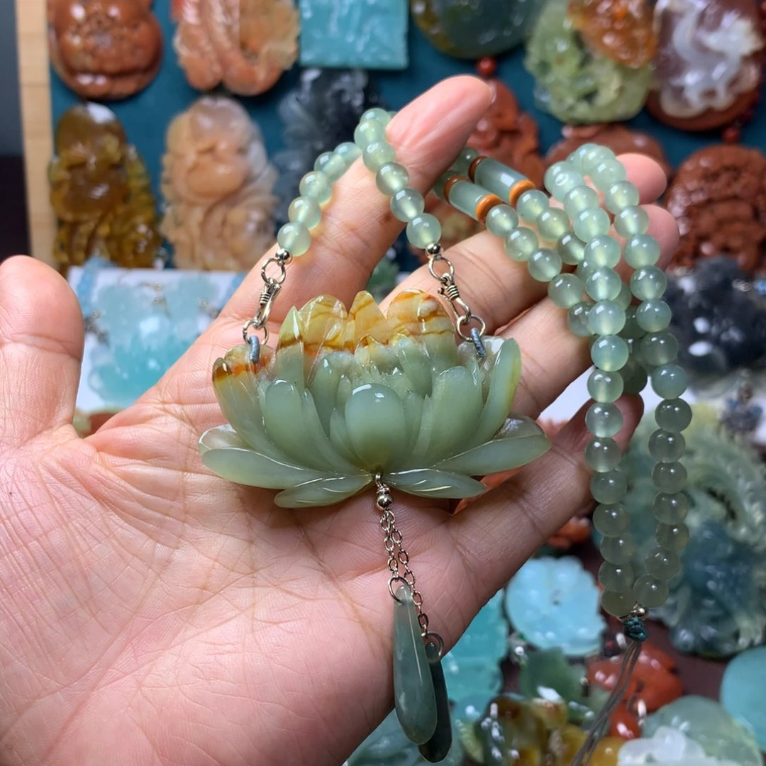 蛇纹石玉未镶嵌挂坠