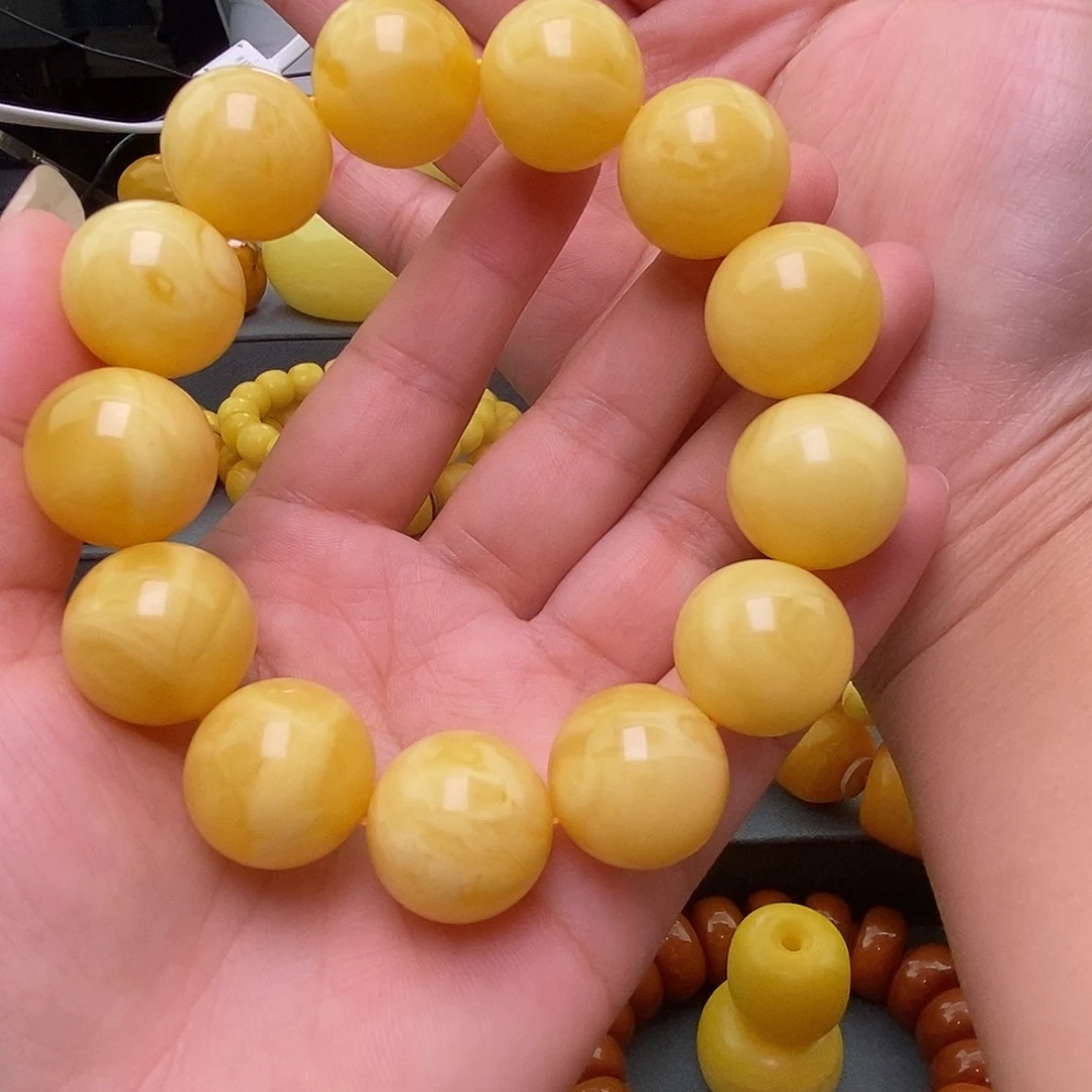 蜜蜡未镶嵌珠宝奇石