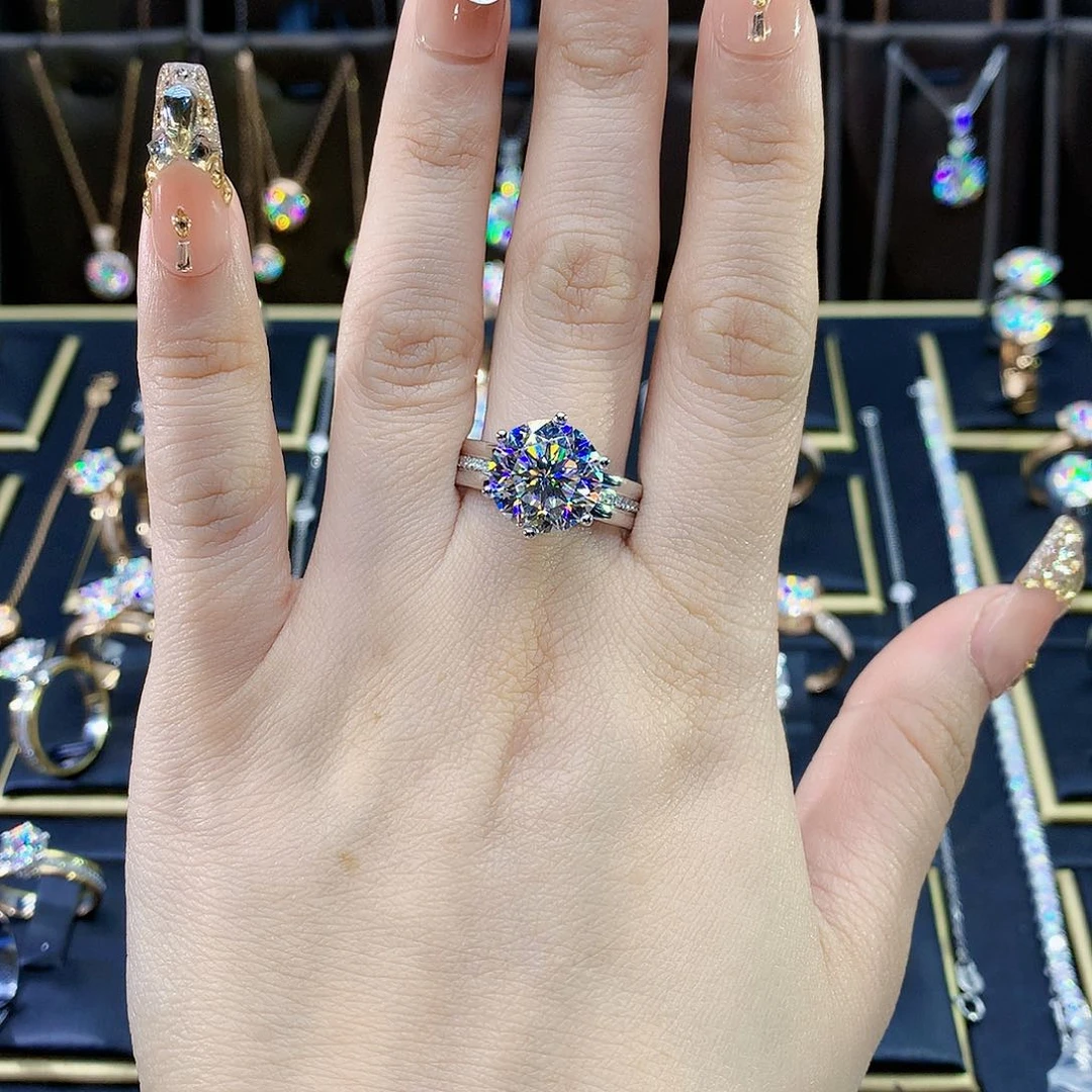 合成碳硅石（莫桑石）戒指/指环18K金镶嵌