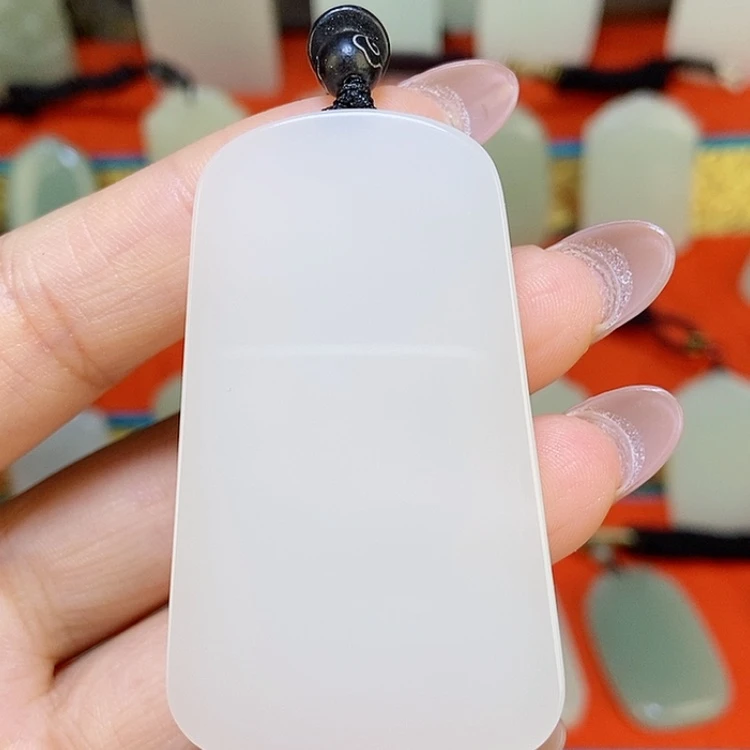 【闪购商品】颈饰未镶嵌和田玉