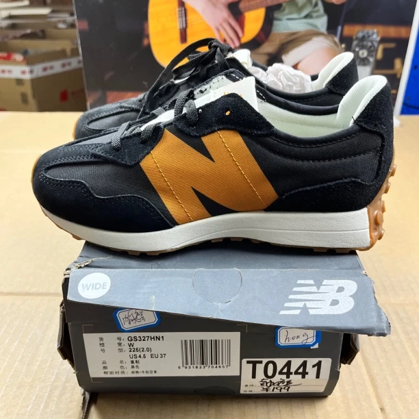 T0441 NEW BALANCE GS327HN1 37码225儿童运动鞋微瑕疵 无售后