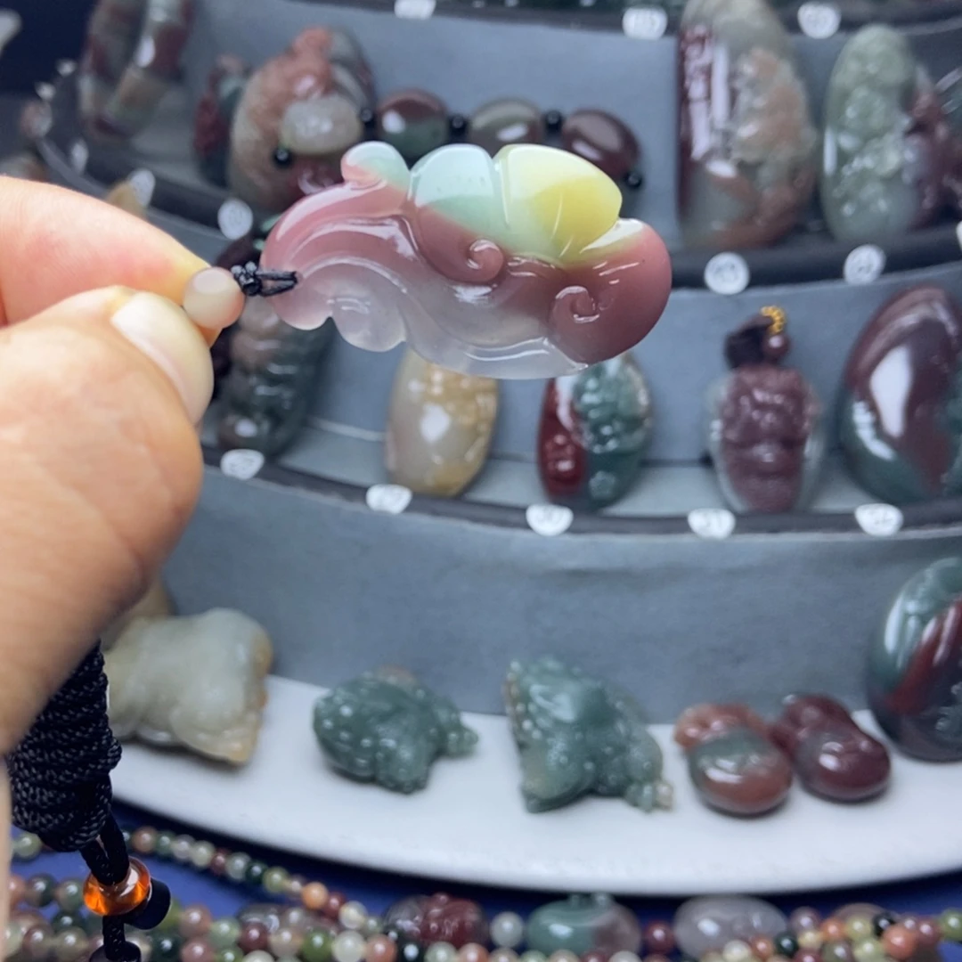 玛瑙/玉髓颈饰未镶嵌