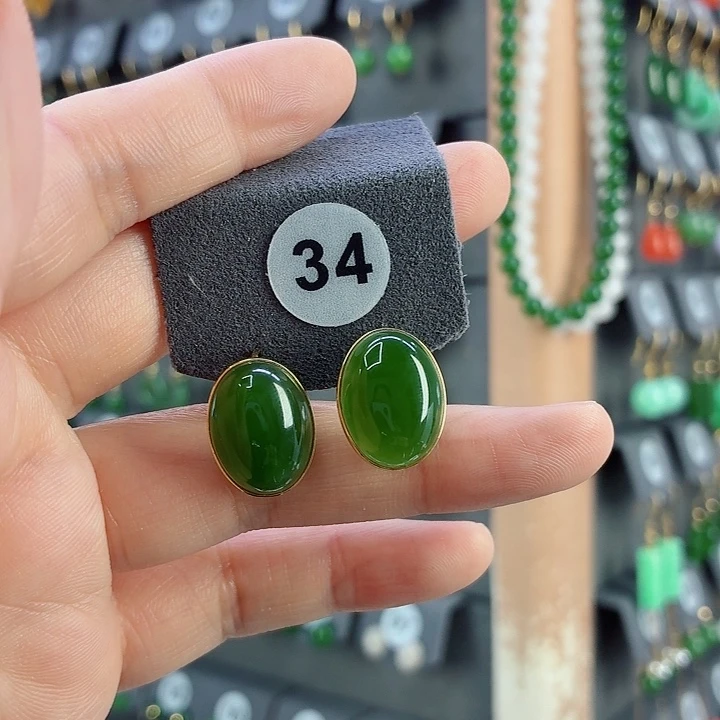 和田玉18K金镶嵌耳饰