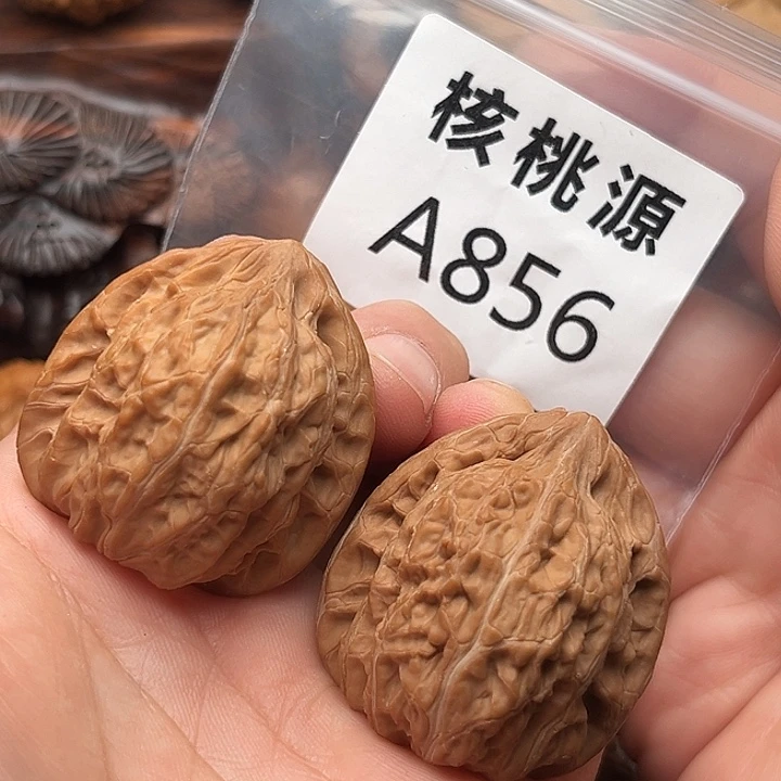 文玩核桃吊坠僧帽38+