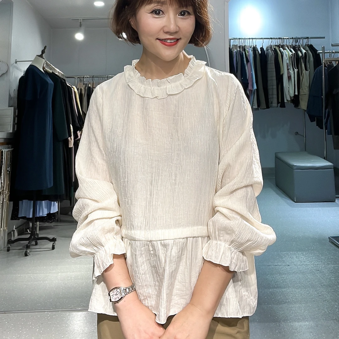 高端可收腰可爱痱子圆领小衫