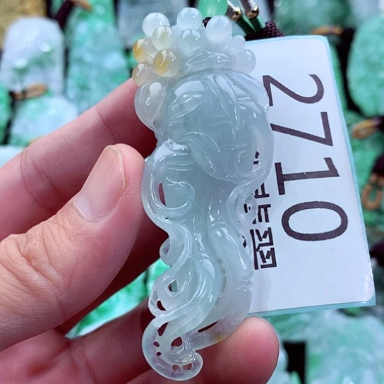 吊坠(不含链)未镶嵌翡翠