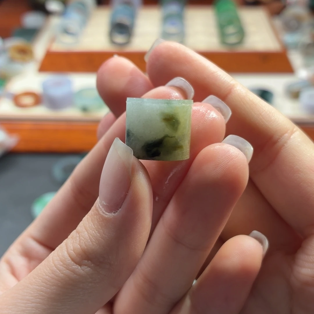 未镶嵌定制翡翠特色桶珠