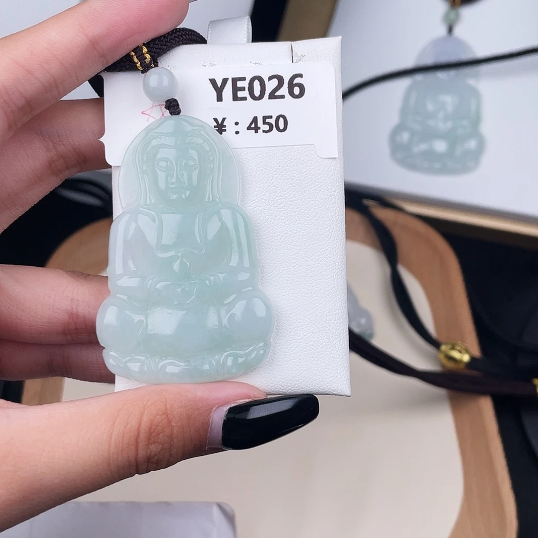 翡翠未镶嵌颈饰YE026