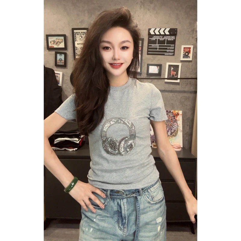 《小耳机》纯手工订珠棉t修身显瘦立体刺绣短袖正肩高弹力上衣