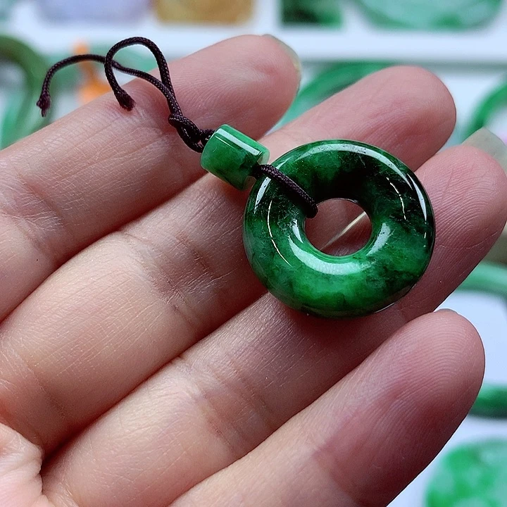 颈饰未镶嵌翡翠翡翠