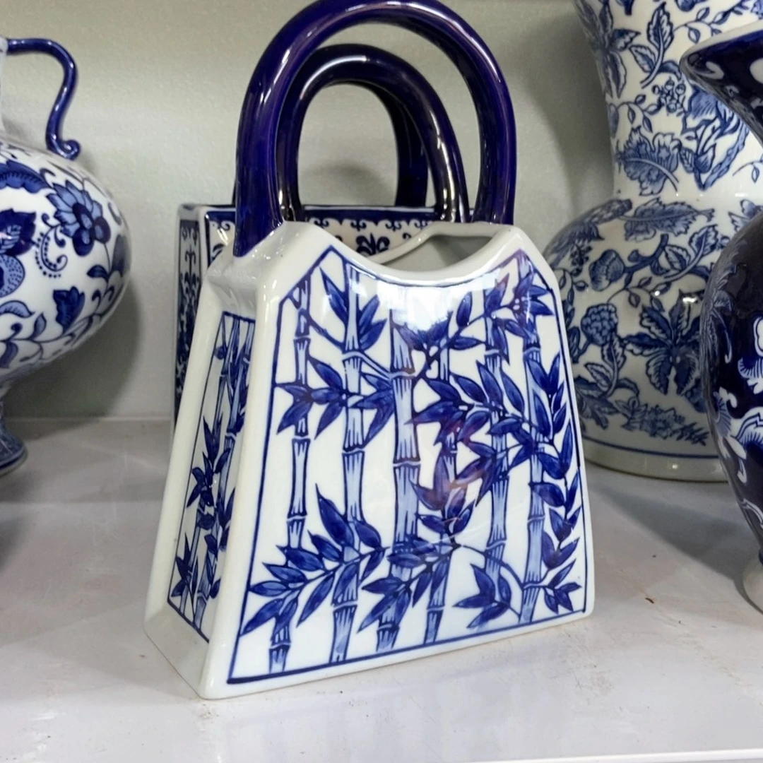 摆件花瓶手绘釉下彩