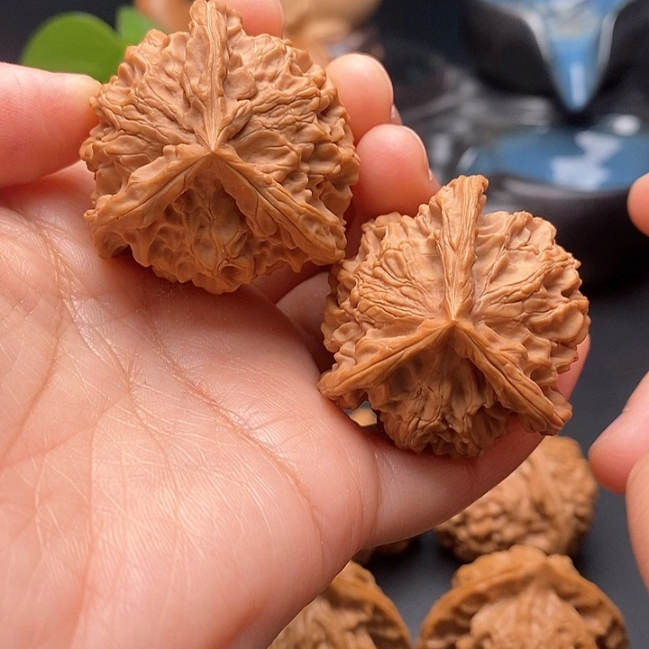 文玩核桃把件奔驰39尺