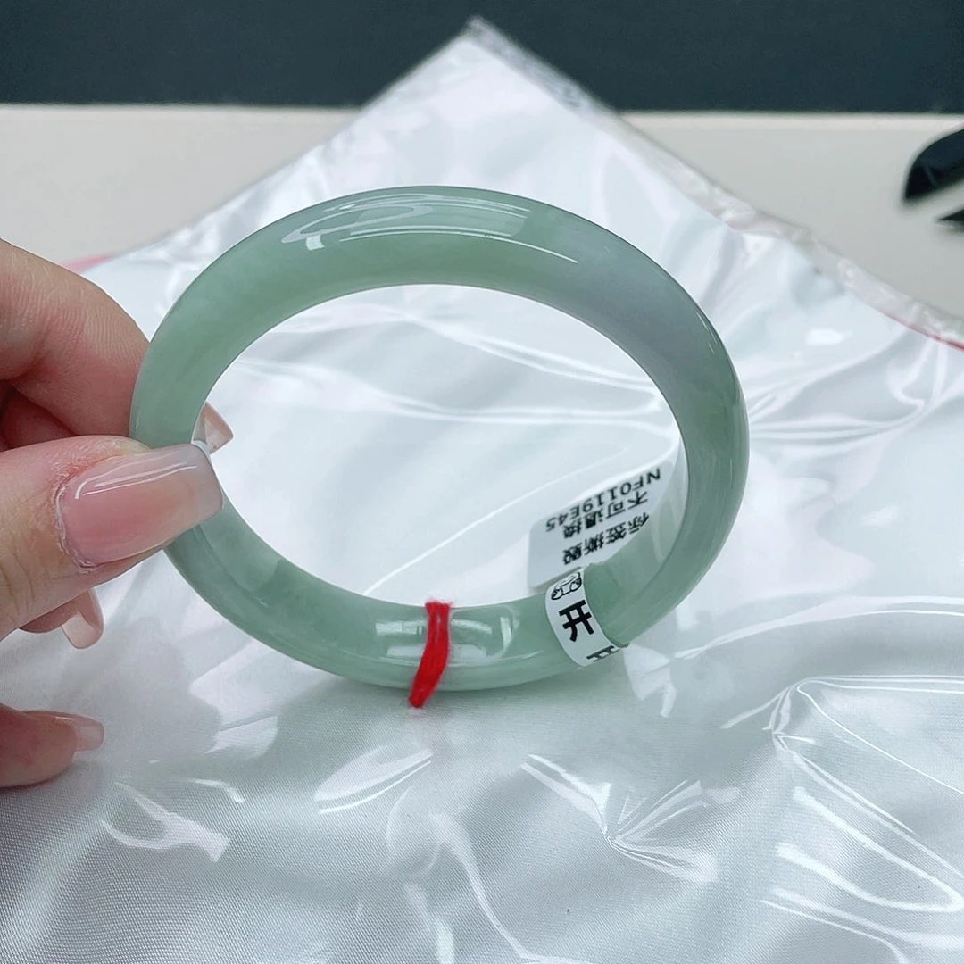 翡翠手镯未镶嵌正59