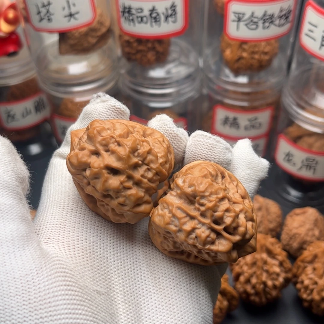 文玩核桃把件三角蛤蟆头