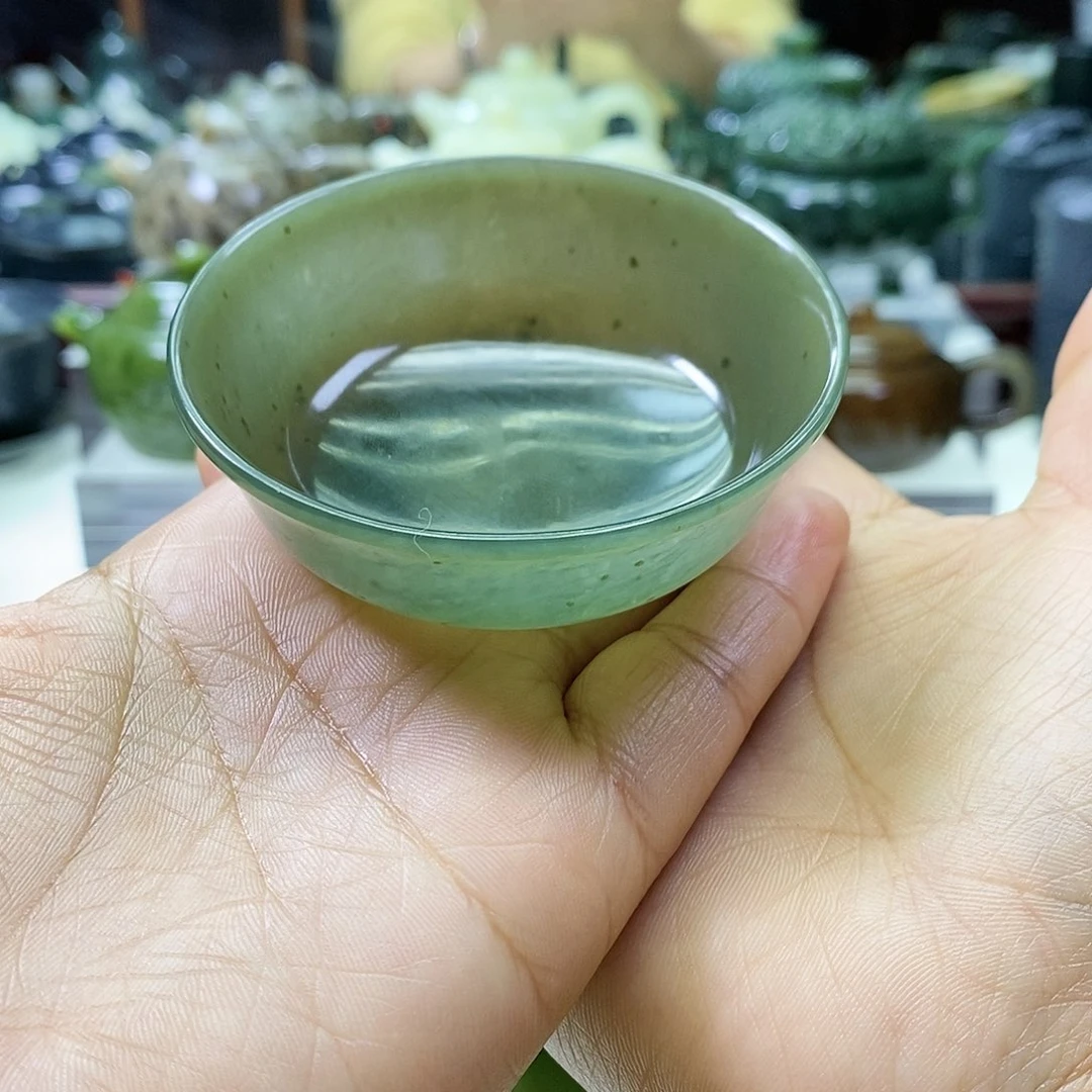 和田玉茶杯未镶嵌皮****了