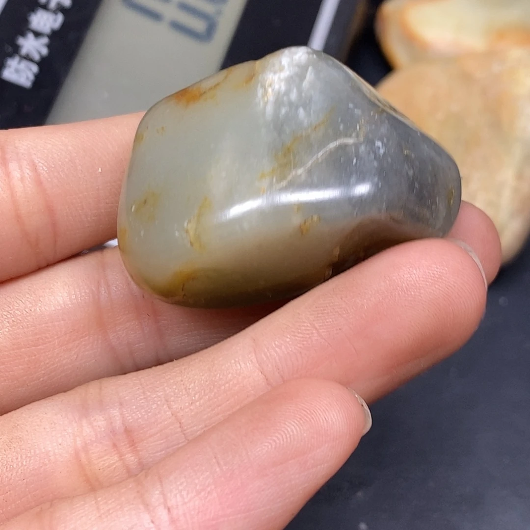 和田玉（糖玉）未镶嵌挂件