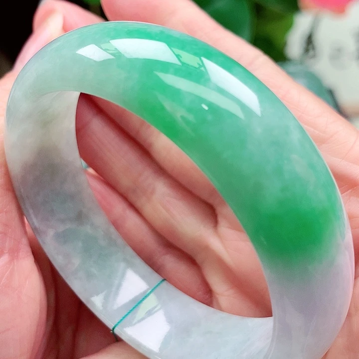 翡翠未镶嵌手镯天然翡翠手镯