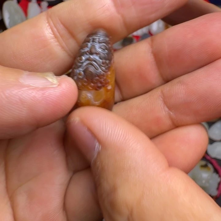 归***风和田玉未镶嵌颈饰