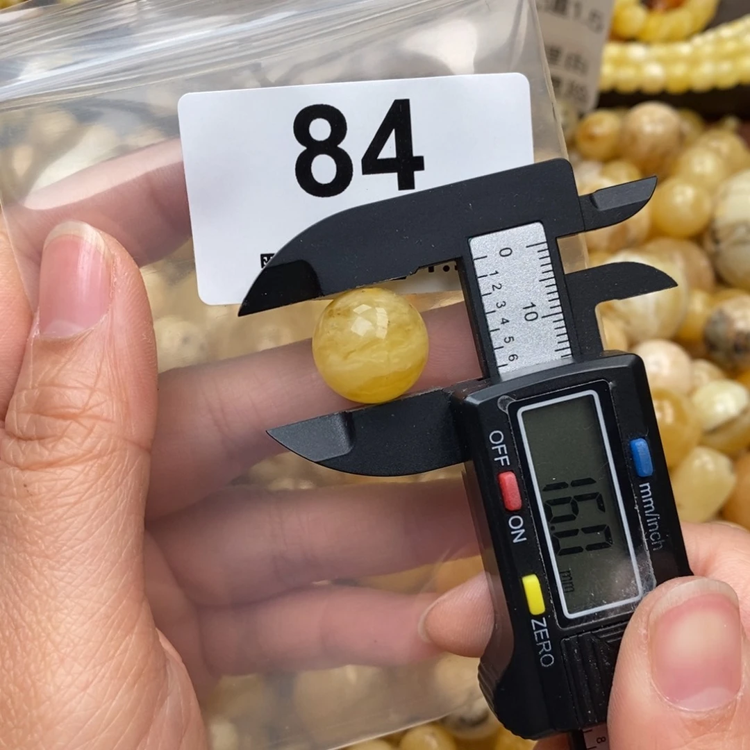 蜜蜡珠宝奇石未镶嵌