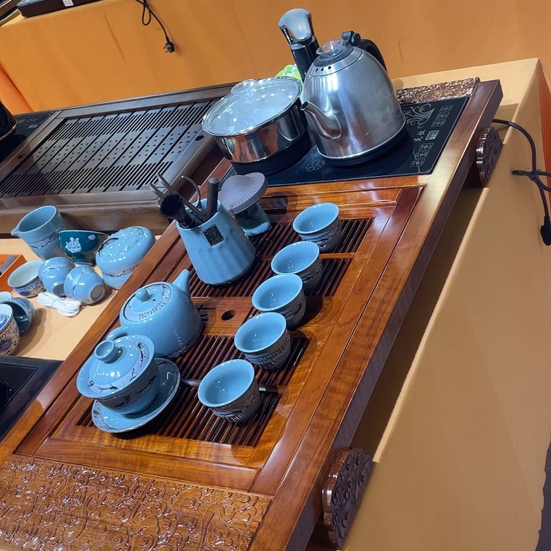 龙凤等几派代表将与他们