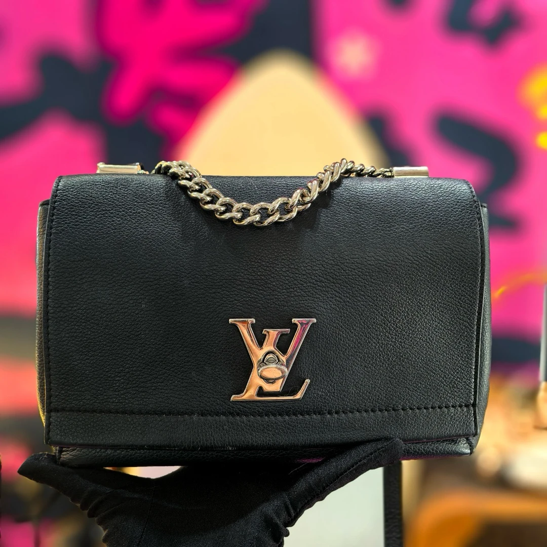 95新 LouisVuitton/路易威登 lockme bb全皮黑银链条单肩包