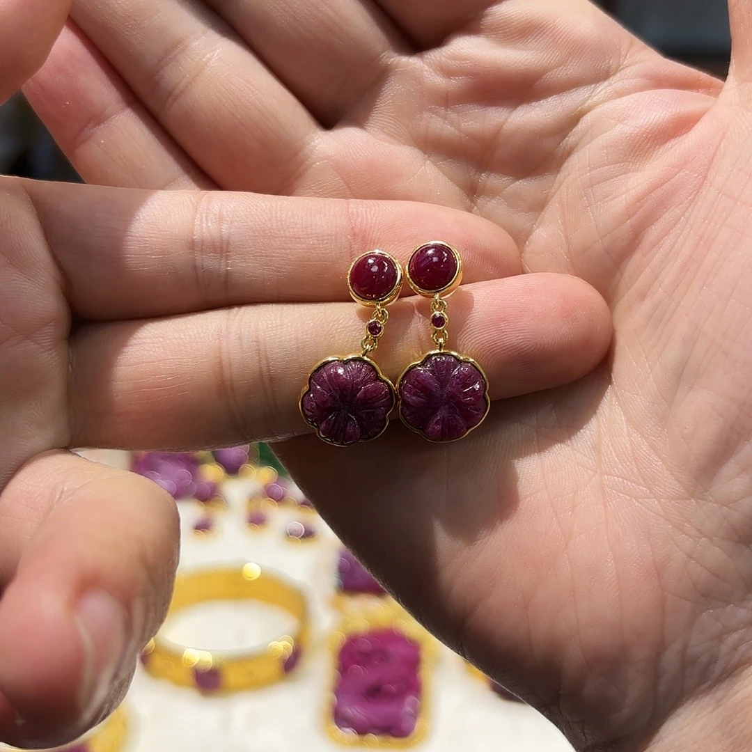 锦纶非金属红宝耳钉