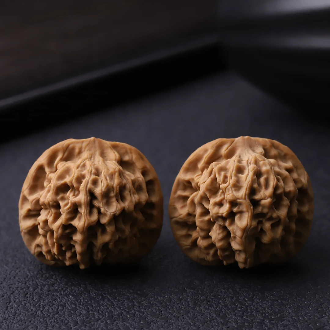 HT1209*1【秦闷】微微微打底全品文玩核桃手把件